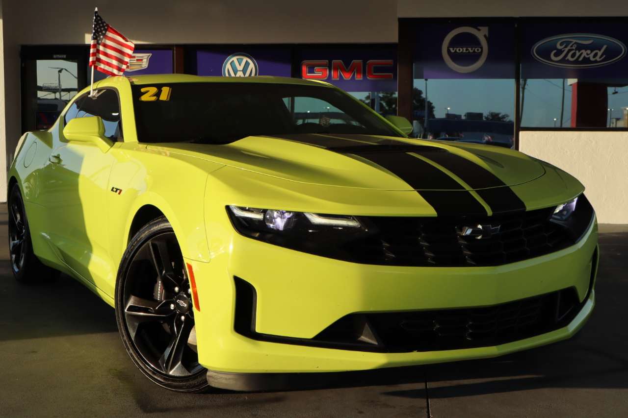 Chevrolet Camaro 2dr Cpe LT1 2021