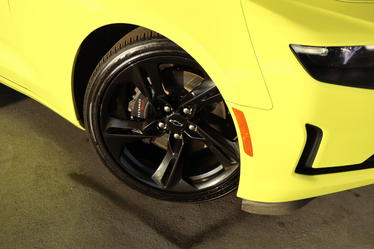 Chevrolet Camaro 2dr Cpe LT1 2021