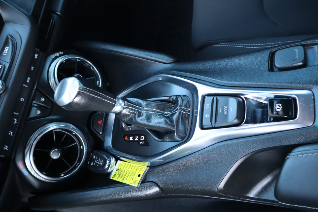 Chevrolet Camaro 2dr Cpe LT1 2021