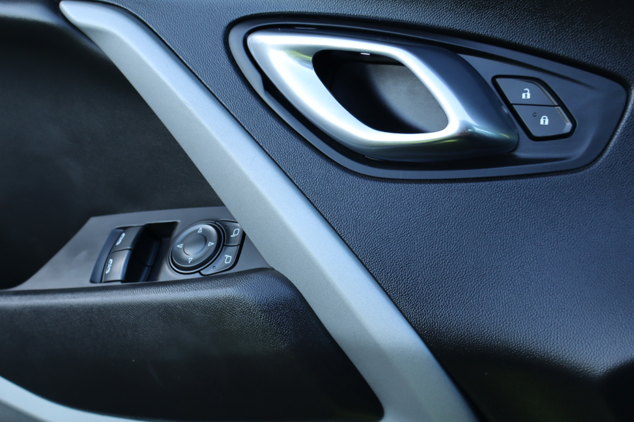 Chevrolet Camaro 2dr Cpe LT1 2021