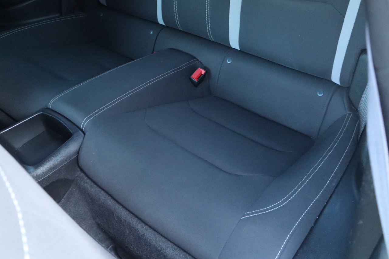 Chevrolet Camaro 2dr Cpe LT1 2021