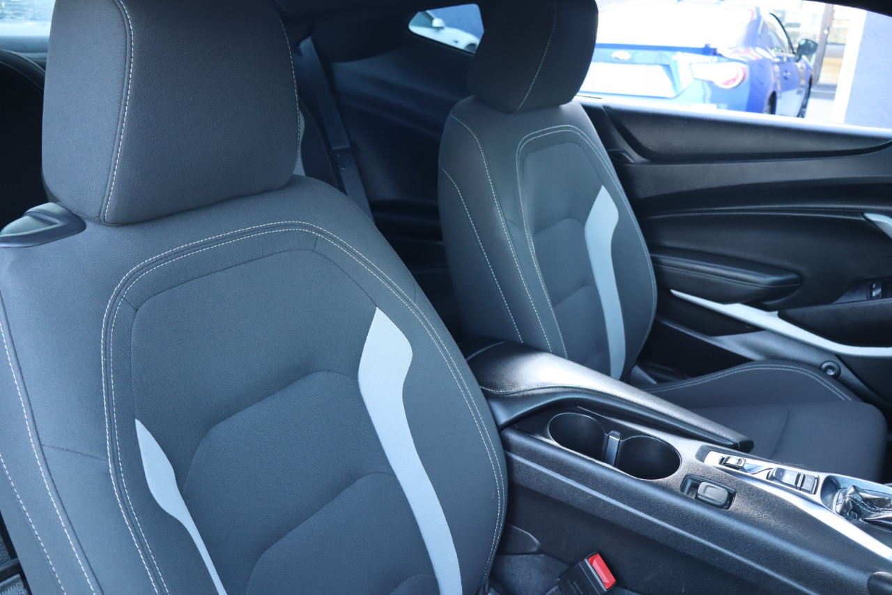 Chevrolet Camaro 2dr Cpe LT1 2021