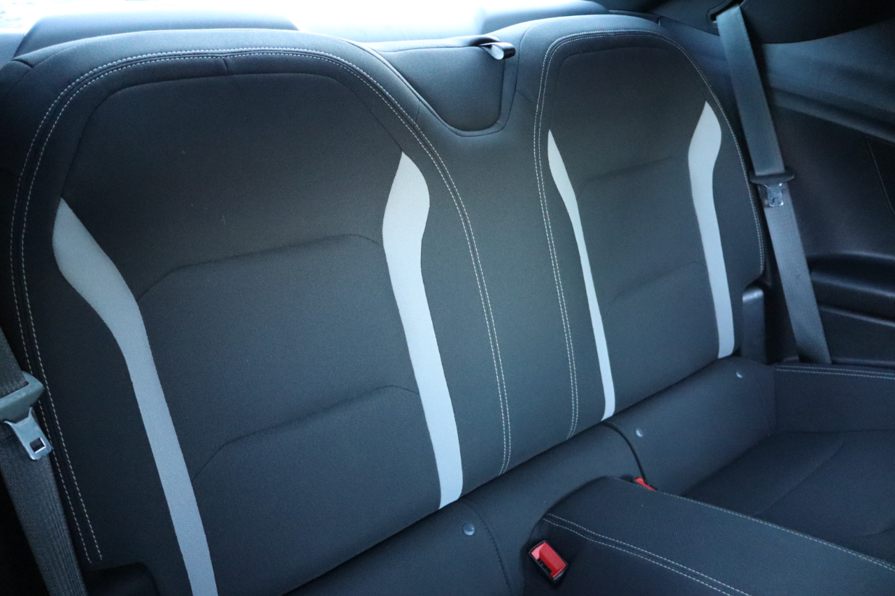 Chevrolet Camaro 2dr Cpe LT1 2021