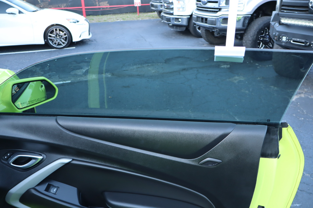 Chevrolet Camaro 2dr Cpe LT1 2021