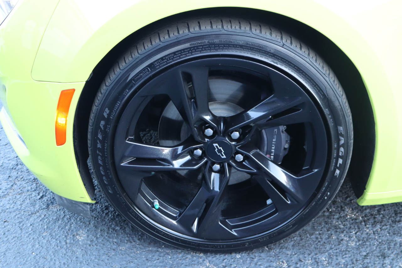 Chevrolet Camaro 2dr Cpe LT1 2021