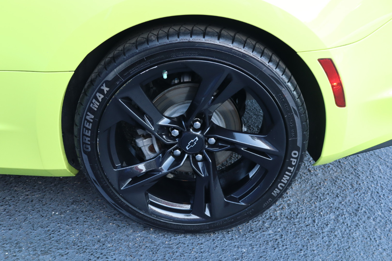 Chevrolet Camaro 2dr Cpe LT1 2021