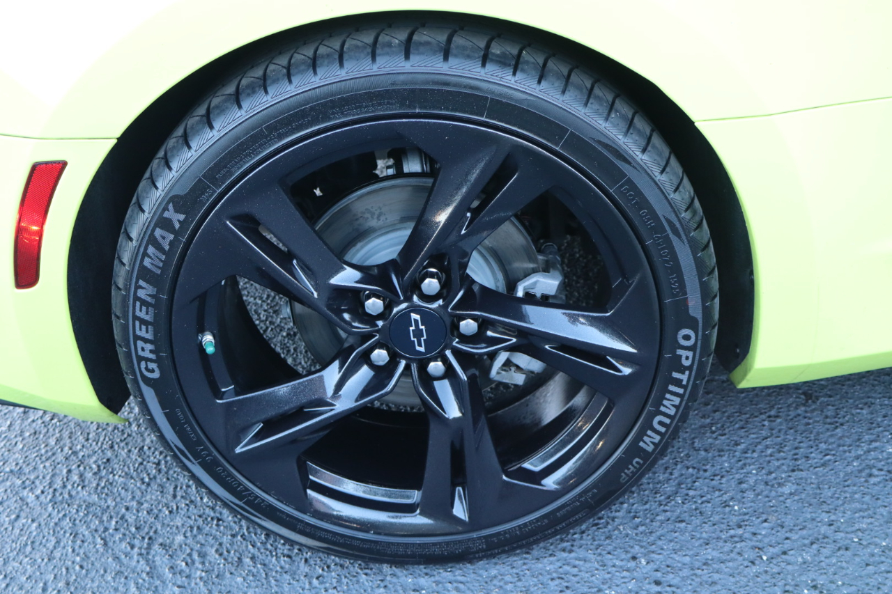 Chevrolet Camaro 2dr Cpe LT1 2021