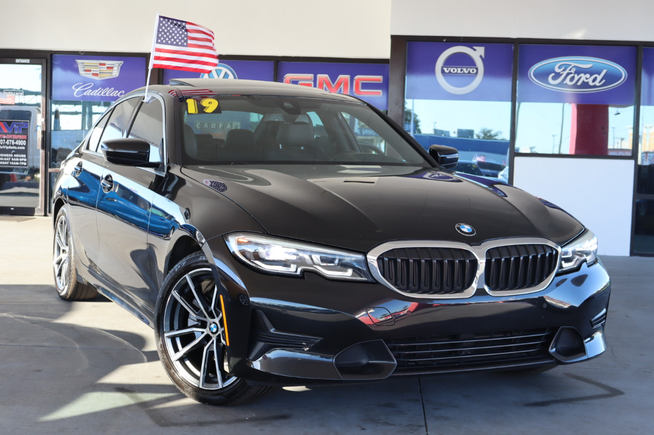 BMW 3 Series 330i Sedan 2019