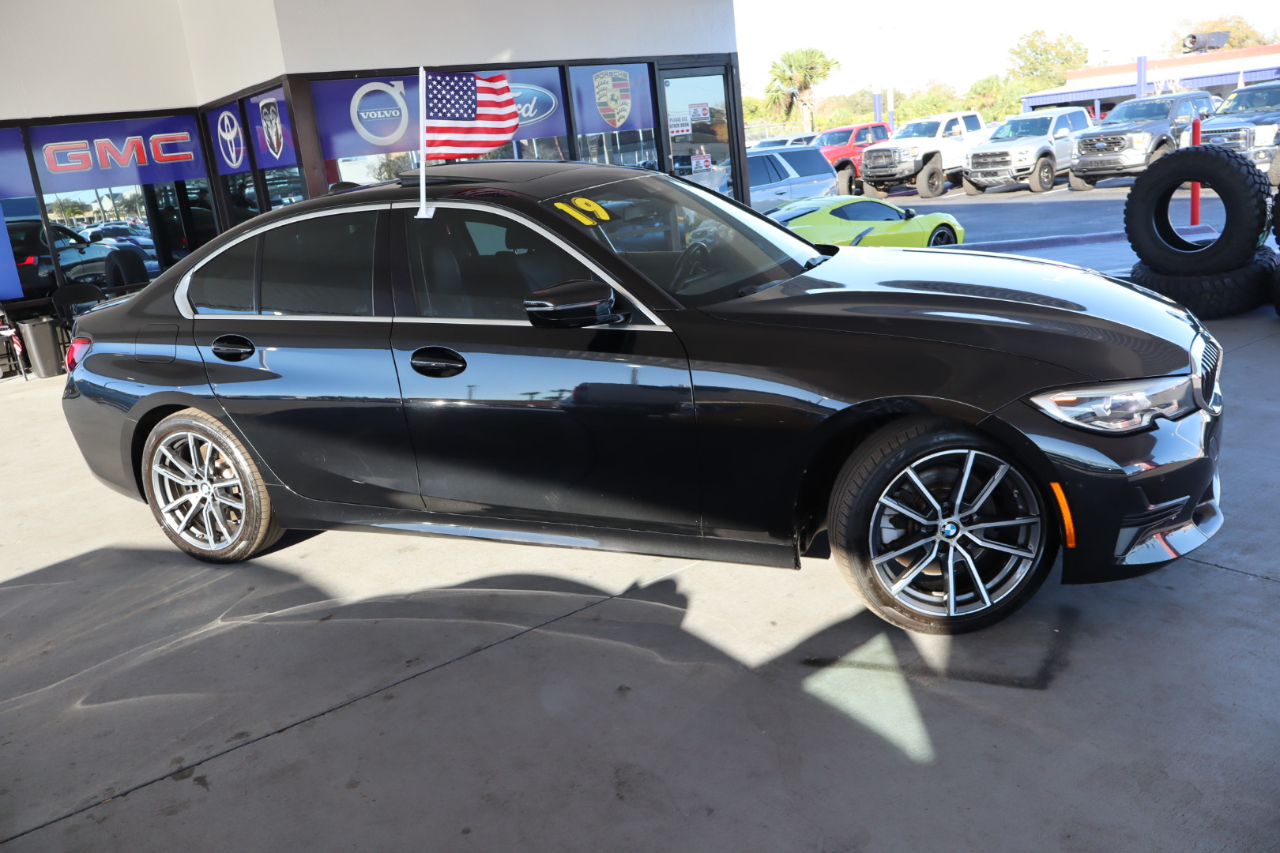 BMW 3 Series 330i Sedan 2019