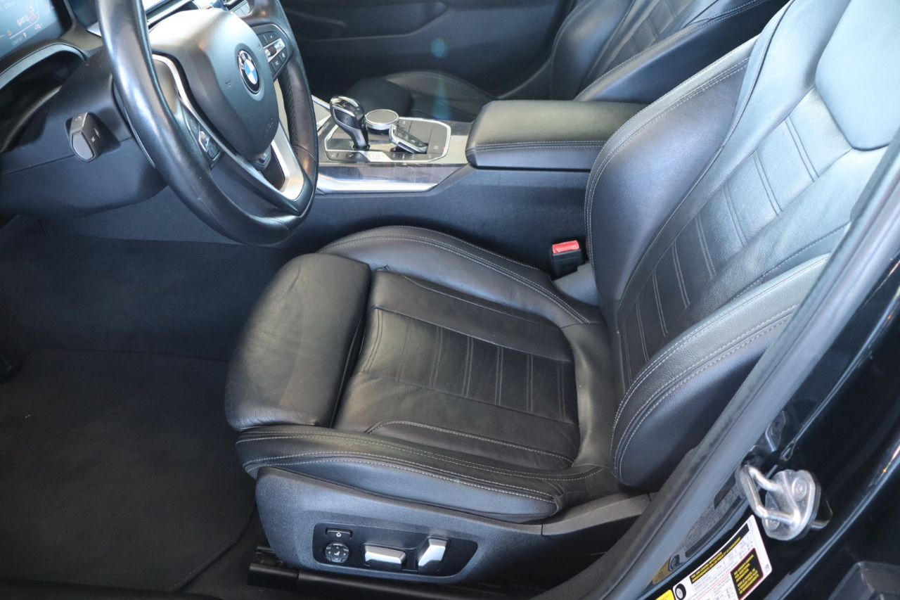 BMW 3 Series 330i Sedan 2019