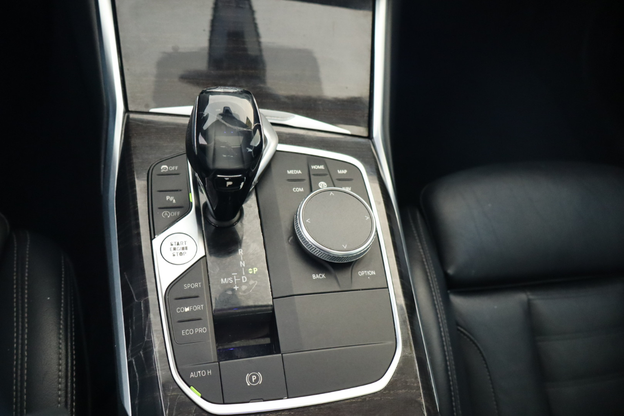 BMW 3 Series 330i Sedan 2019