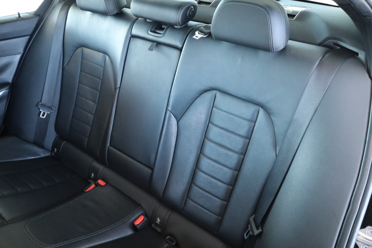 BMW 3 Series 330i Sedan 2019