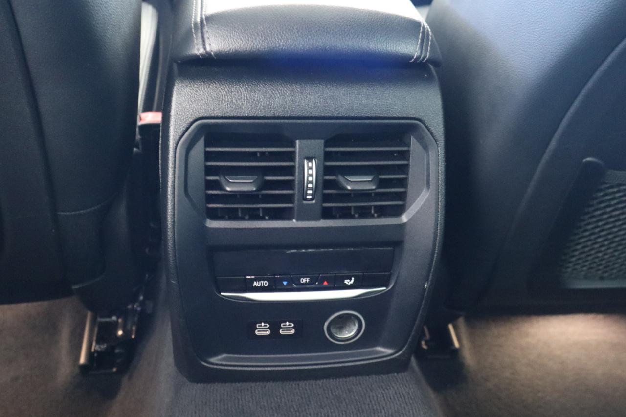 BMW 3 Series 330i Sedan 2019