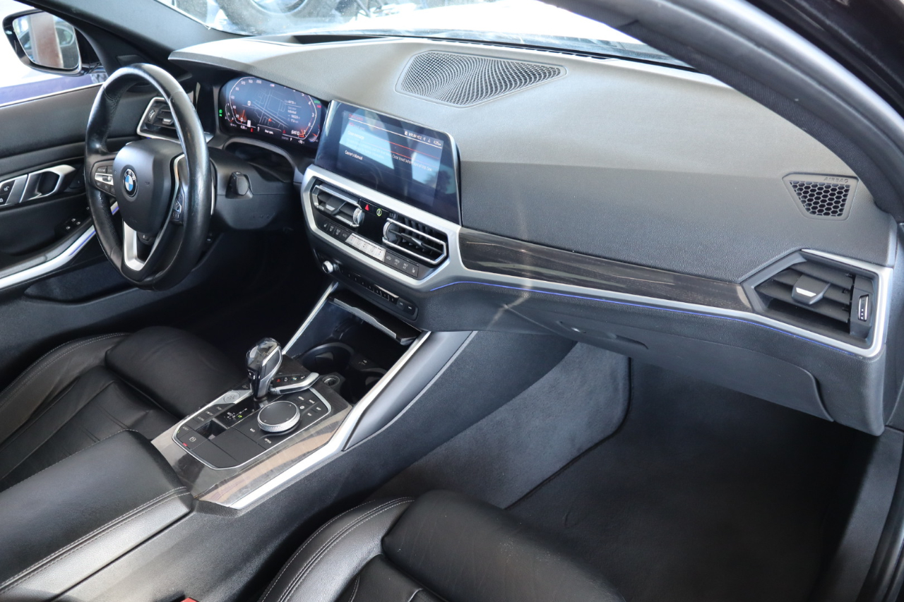 BMW 3 Series 330i Sedan 2019