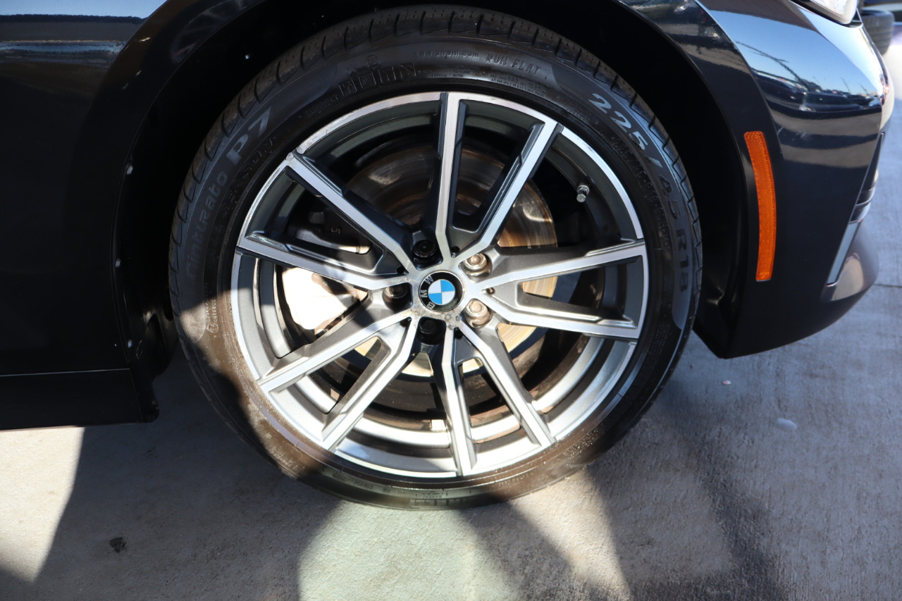 BMW 3 Series 330i Sedan 2019