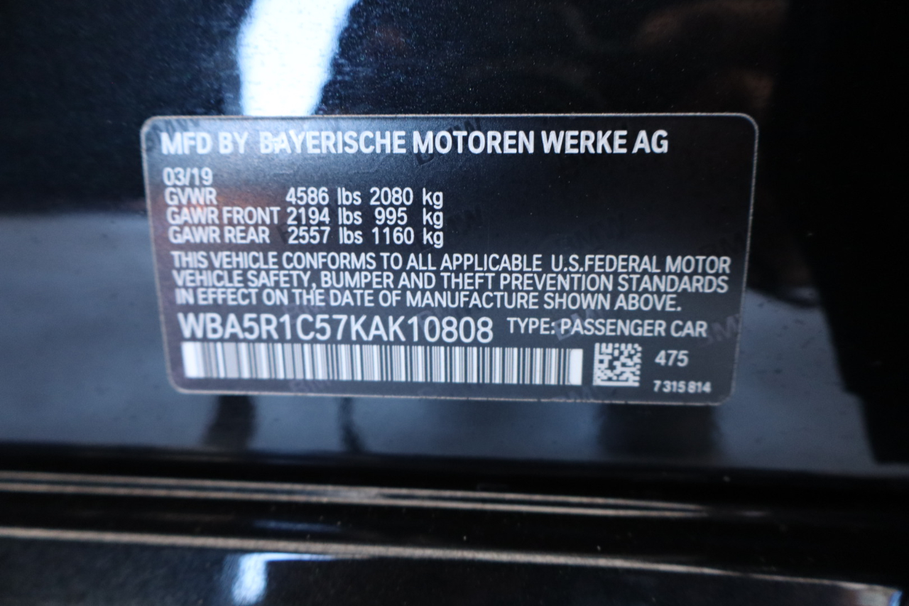 BMW 3 Series 330i Sedan 2019