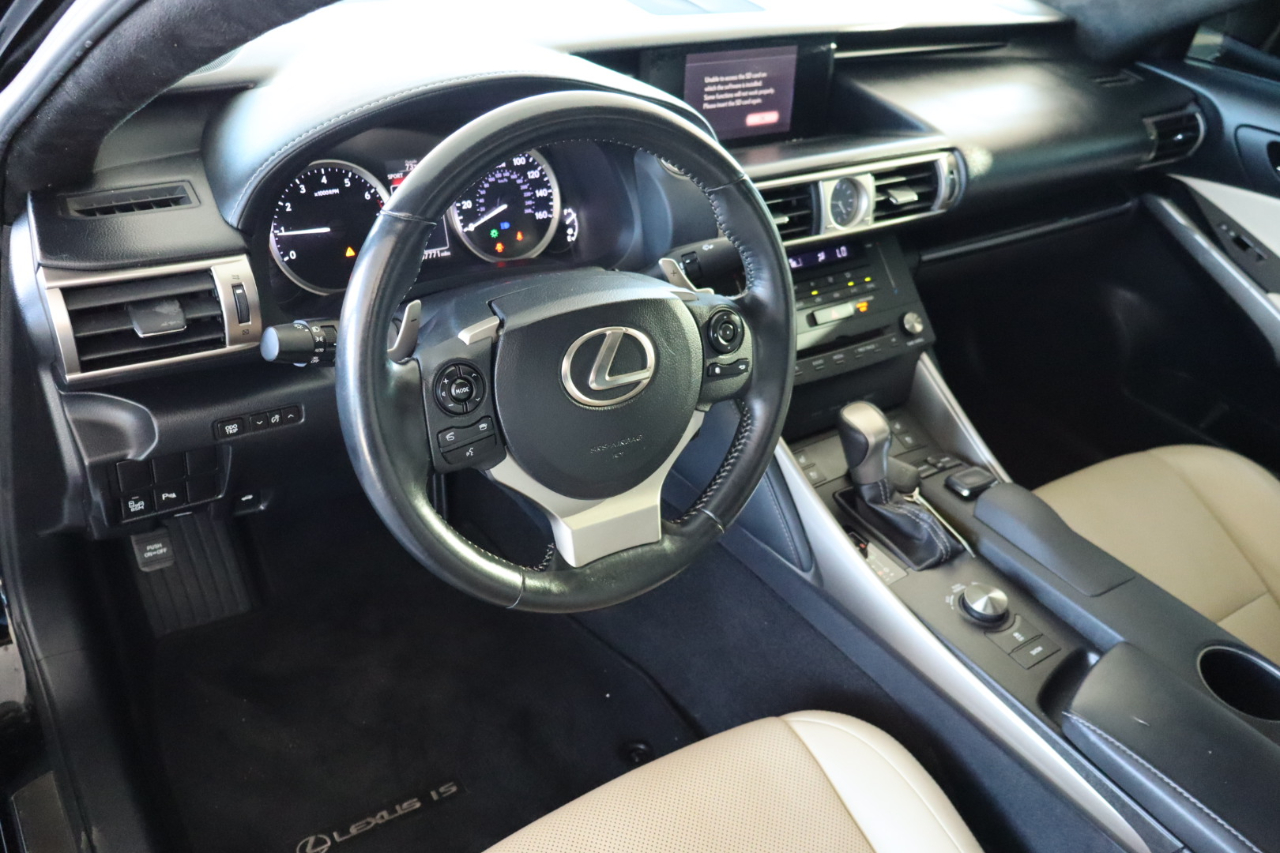 Lexus IS 250 4dr Sport Sdn RWD 2015