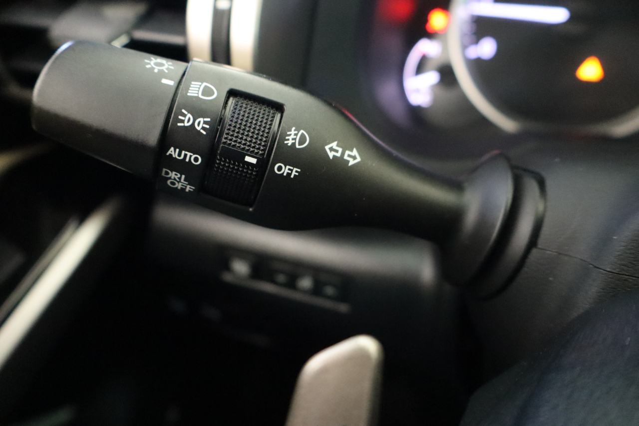 Lexus IS 250 4dr Sport Sdn RWD 2015