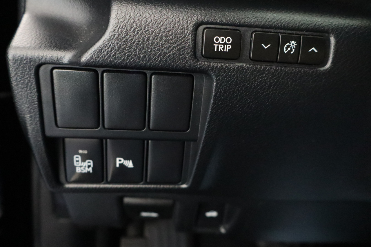 Lexus IS 250 4dr Sport Sdn RWD 2015