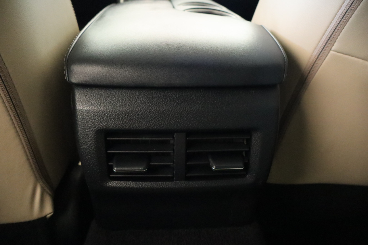 Lexus IS 250 4dr Sport Sdn RWD 2015