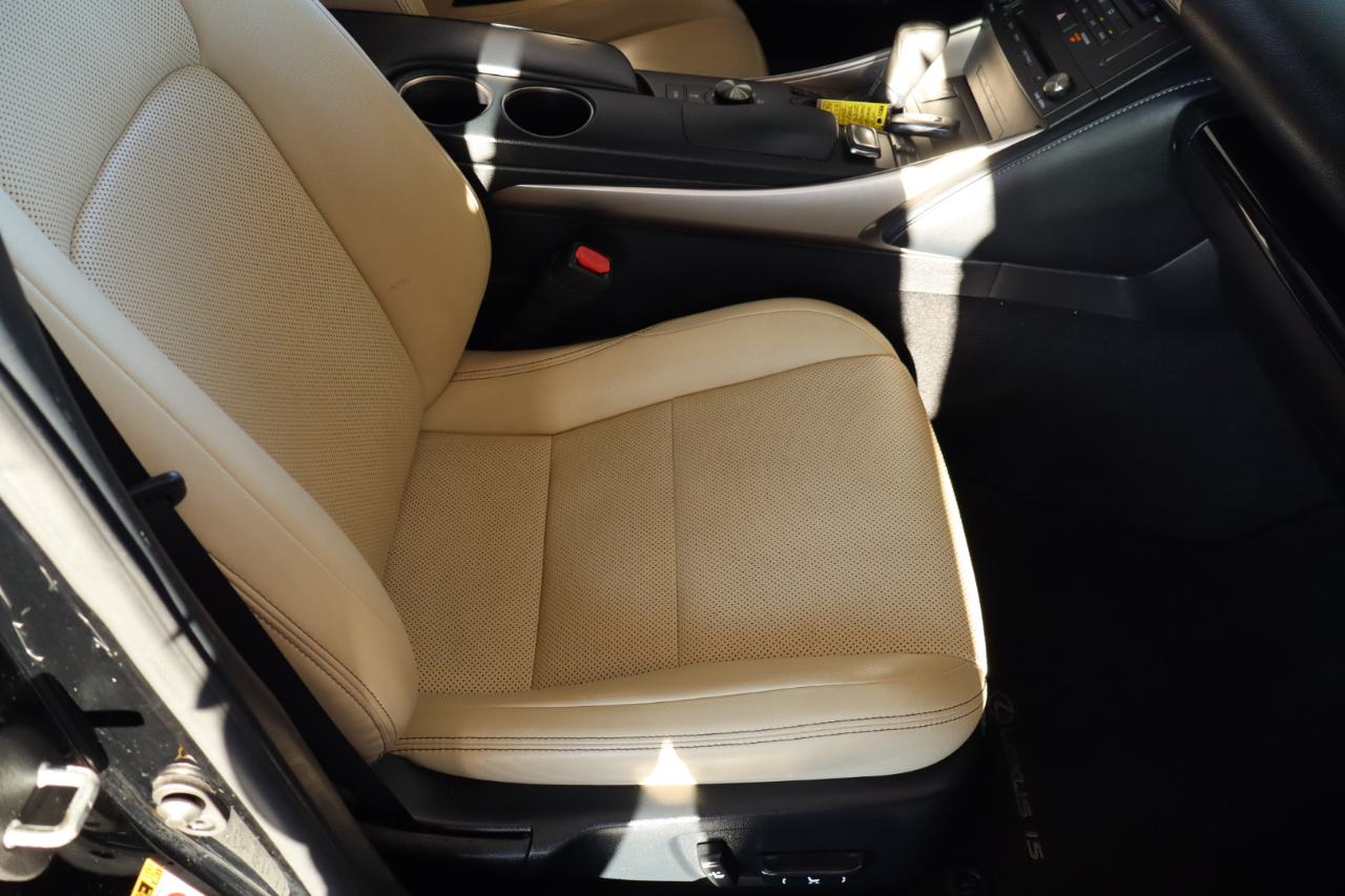 Lexus IS 250 4dr Sport Sdn RWD 2015