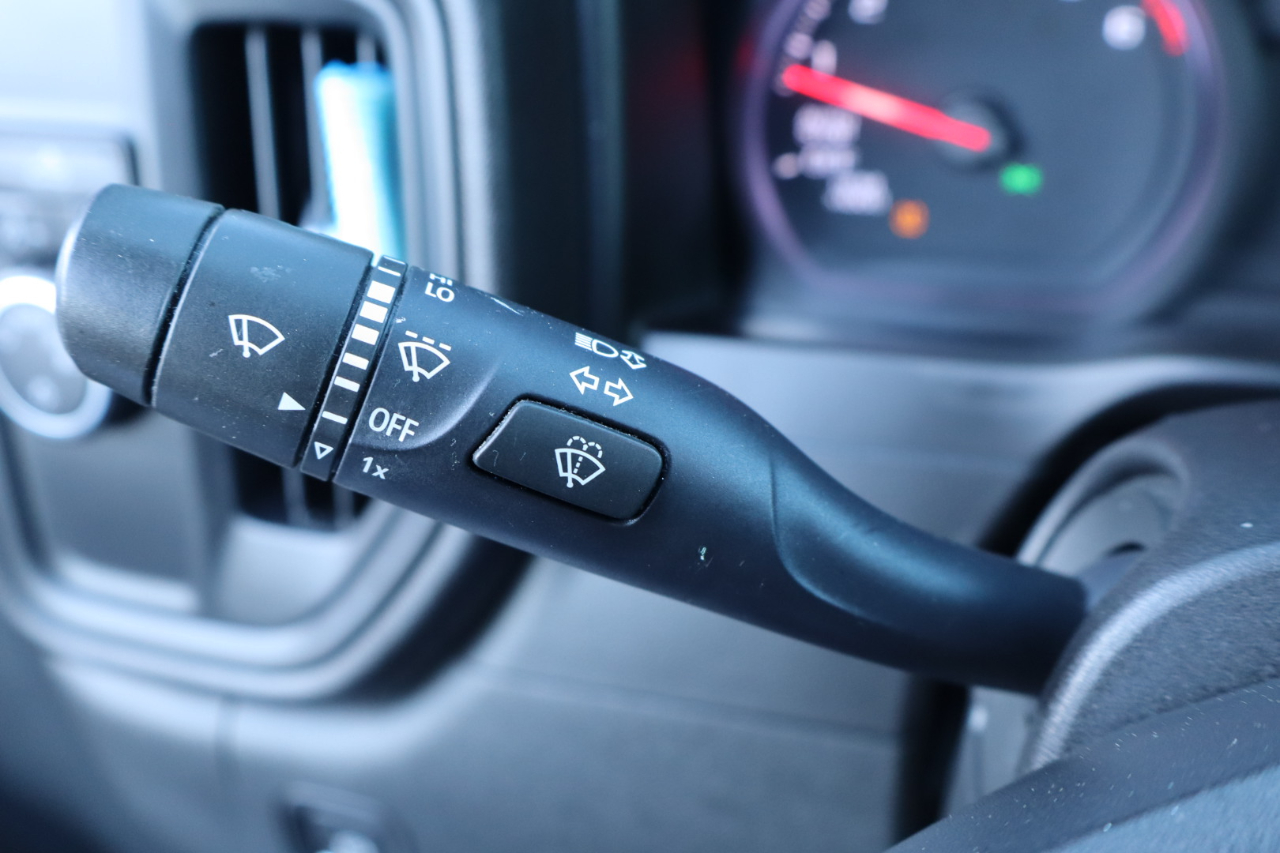 Chevrolet Silverado 1500 2WD Crew Cab 147" Custom 2021