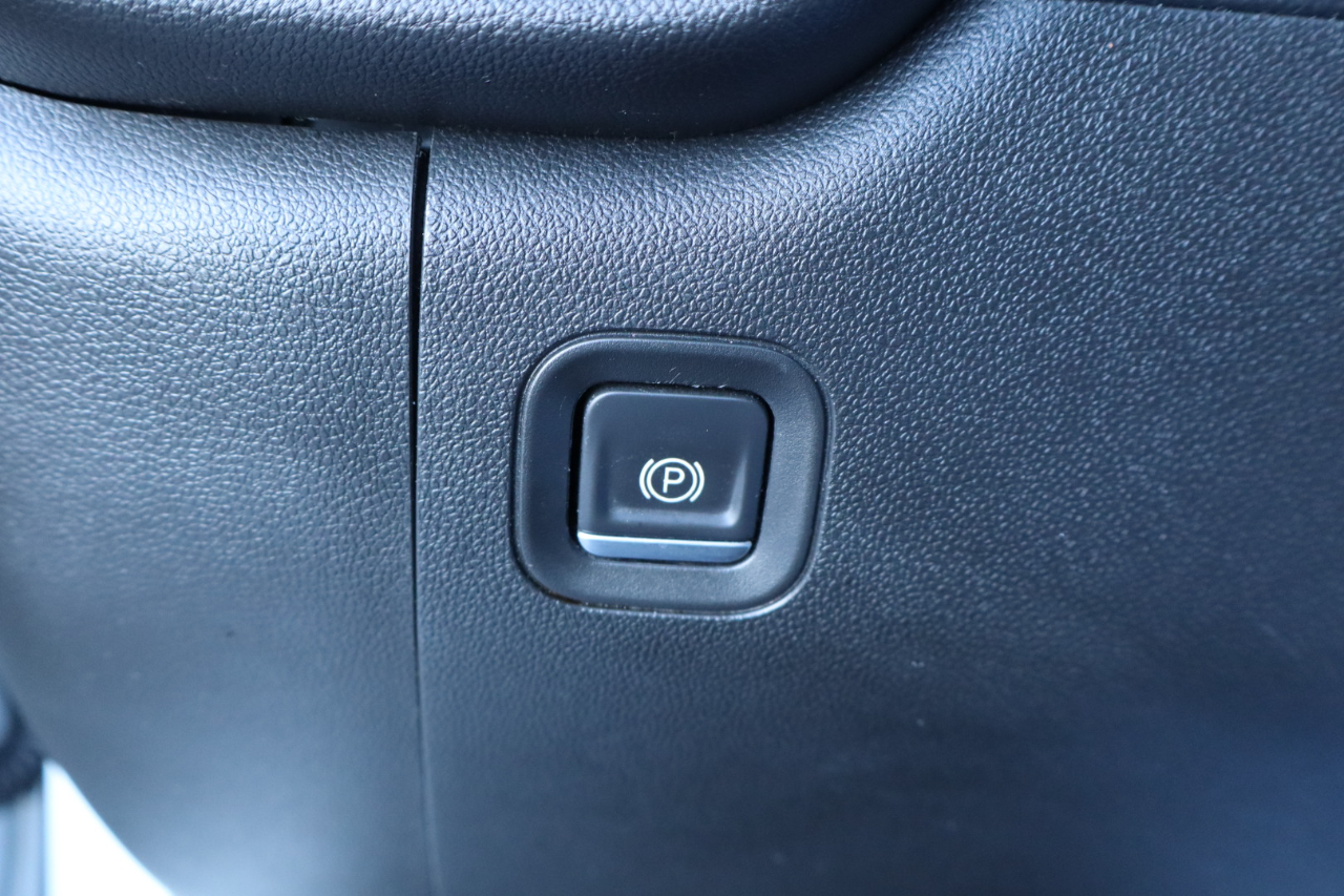 Chevrolet Silverado 1500 2WD Crew Cab 147" Custom 2021