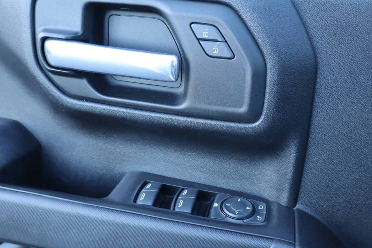 Chevrolet Silverado 1500 2WD Crew Cab 147" Custom 2021