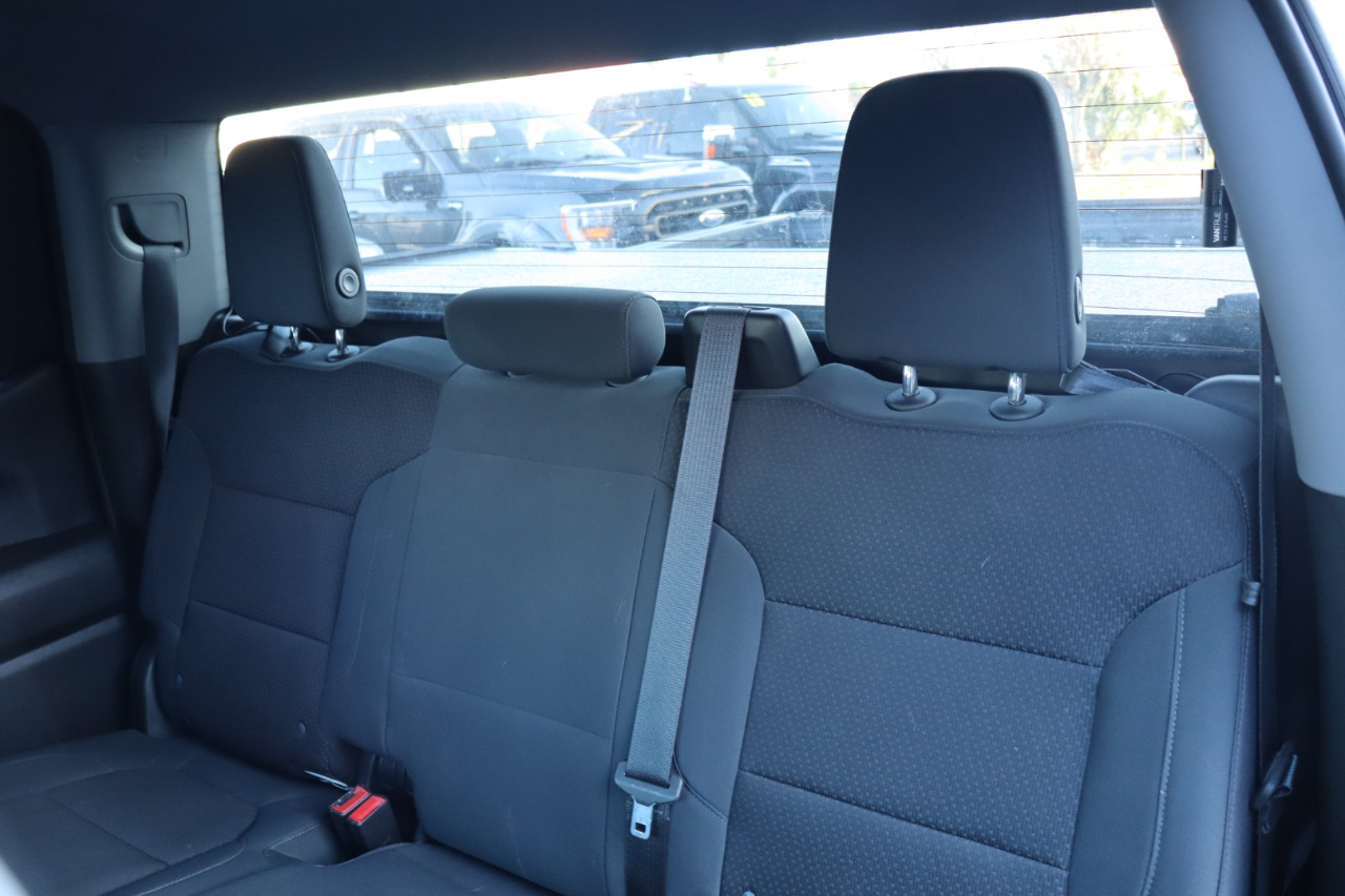 Chevrolet Silverado 1500 2WD Crew Cab 147" Custom 2021