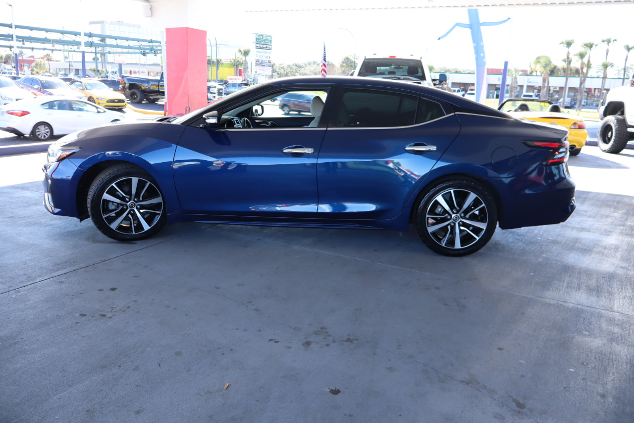 Nissan Maxima SV 3.5L 2021