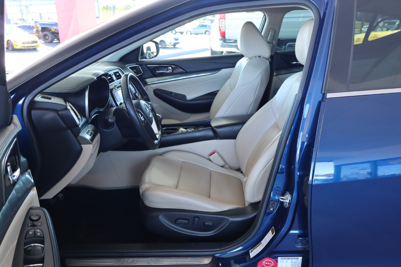 Nissan Maxima SV 3.5L 2021
