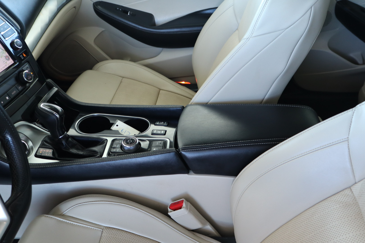 Nissan Maxima SV 3.5L 2021