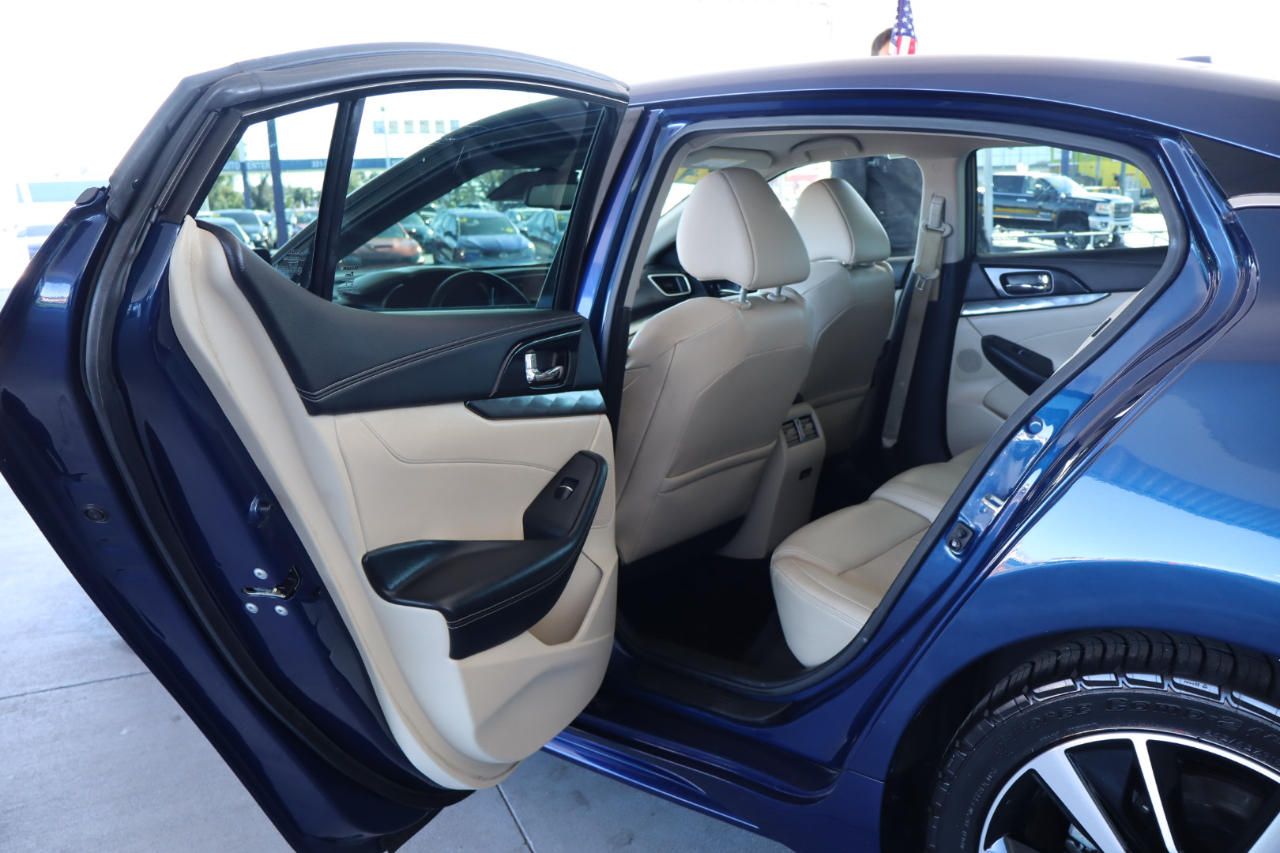 Nissan Maxima SV 3.5L 2021