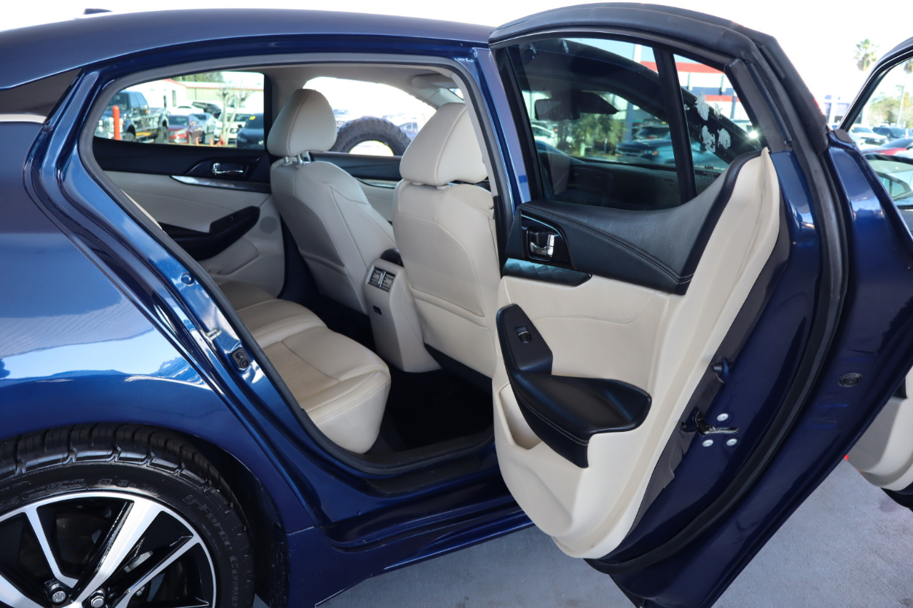 Nissan Maxima SV 3.5L 2021