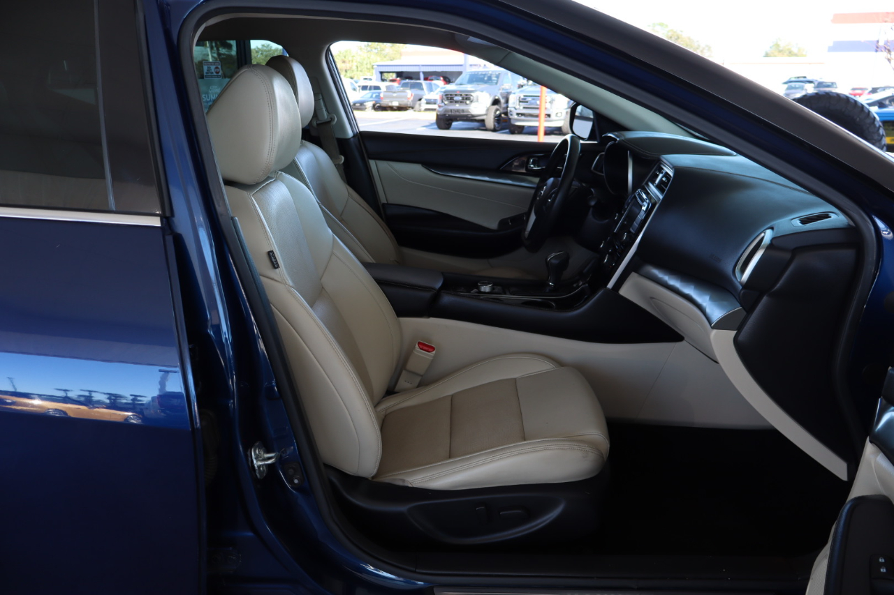 Nissan Maxima SV 3.5L 2021