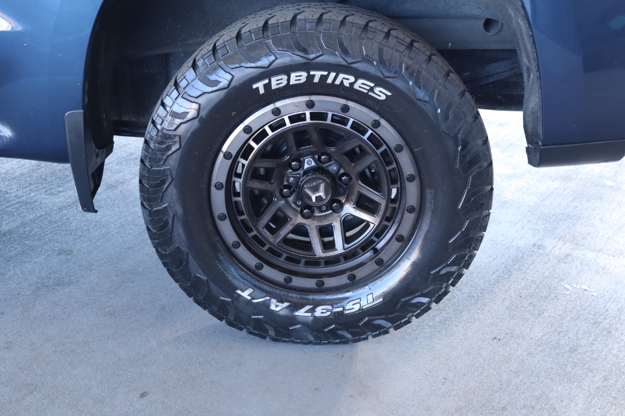 Chevrolet Silverado 1500 2WD Crew Cab 147" LT 2021