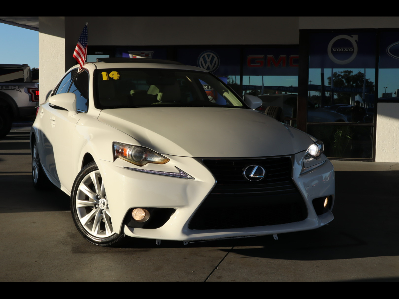 Lexus IS 250 4dr Sport Sdn Auto RWD 2014