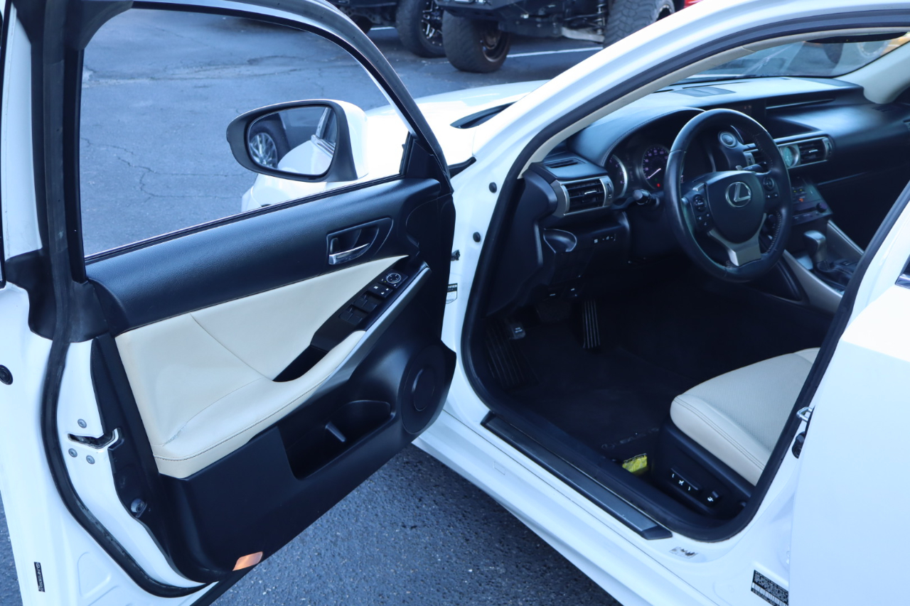 Lexus IS 250 4dr Sport Sdn Auto RWD 2014