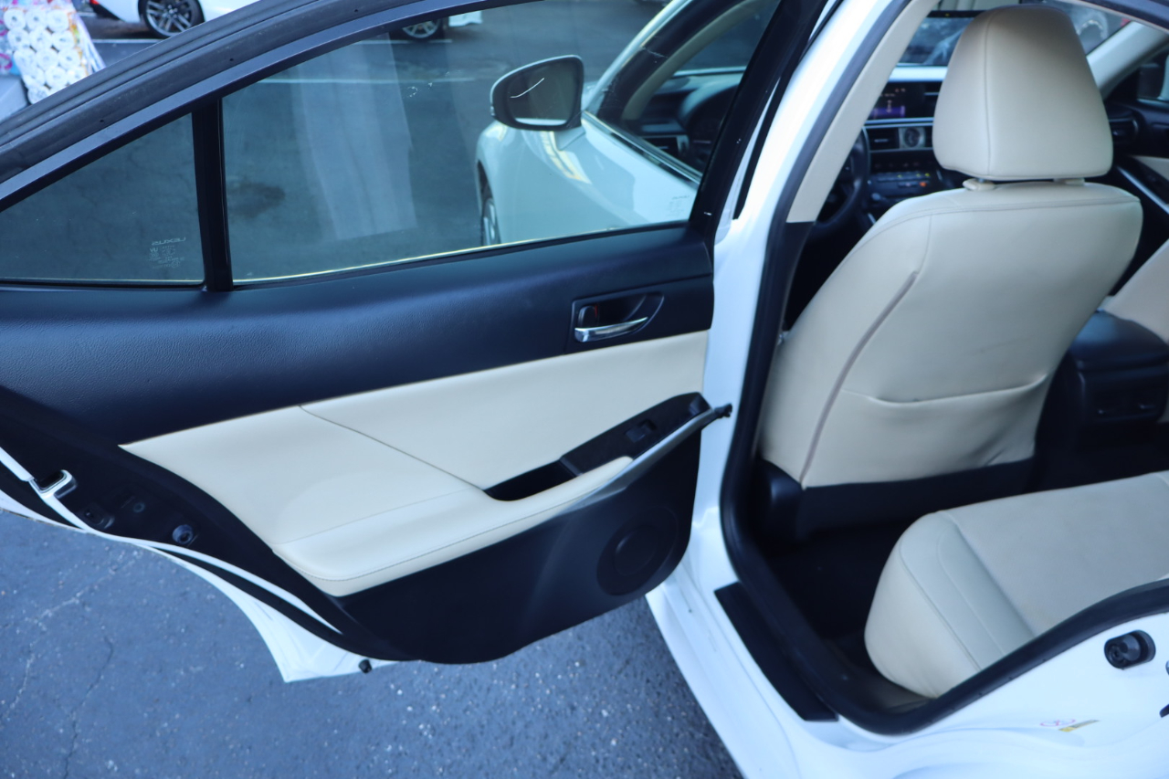 Lexus IS 250 4dr Sport Sdn Auto RWD 2014