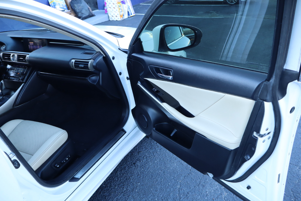 Lexus IS 250 4dr Sport Sdn Auto RWD 2014