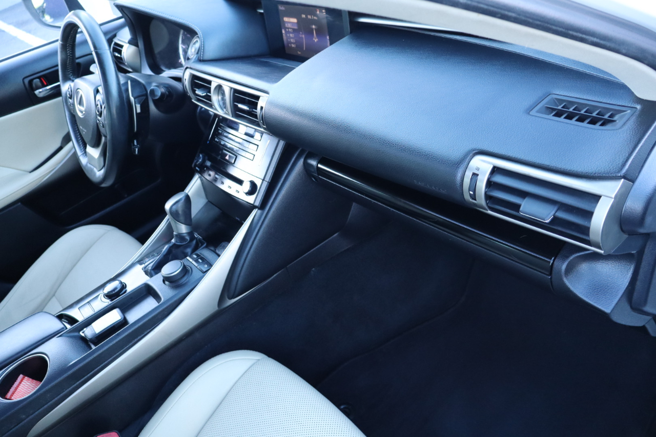 Lexus IS 250 4dr Sport Sdn Auto RWD 2014