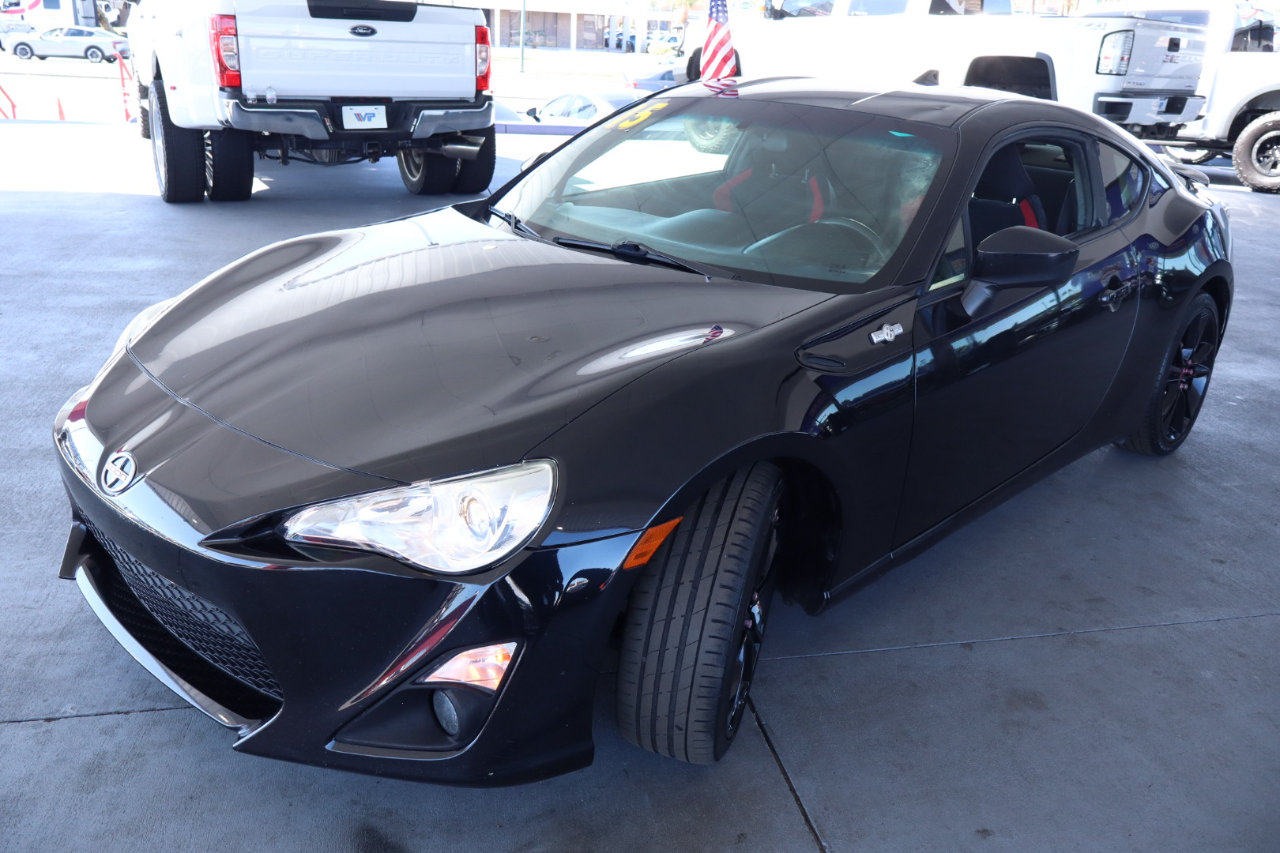 Scion FR-S 2dr Cpe Man (Natl) 2016