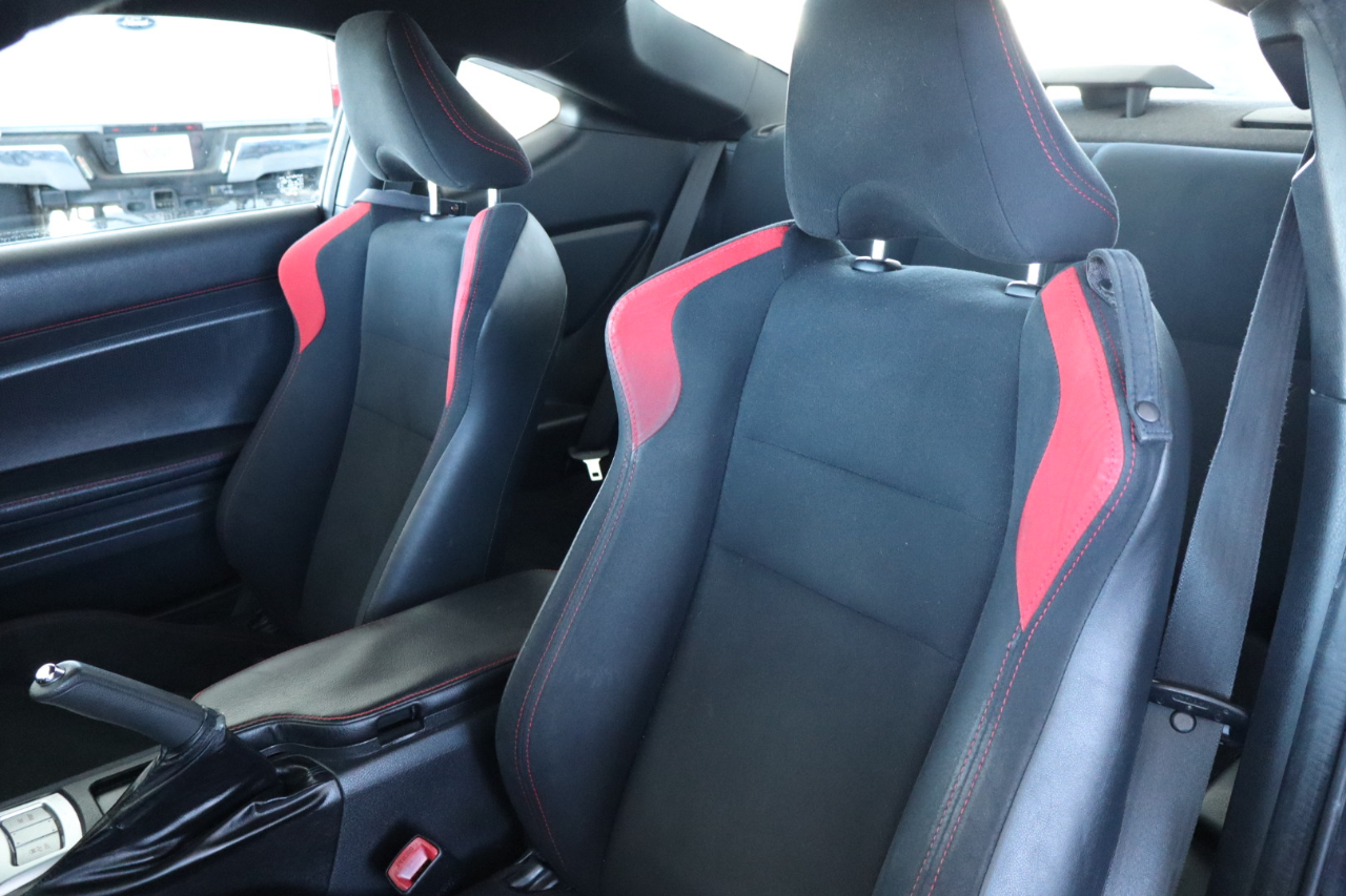 Scion FR-S 2dr Cpe Man (Natl) 2016