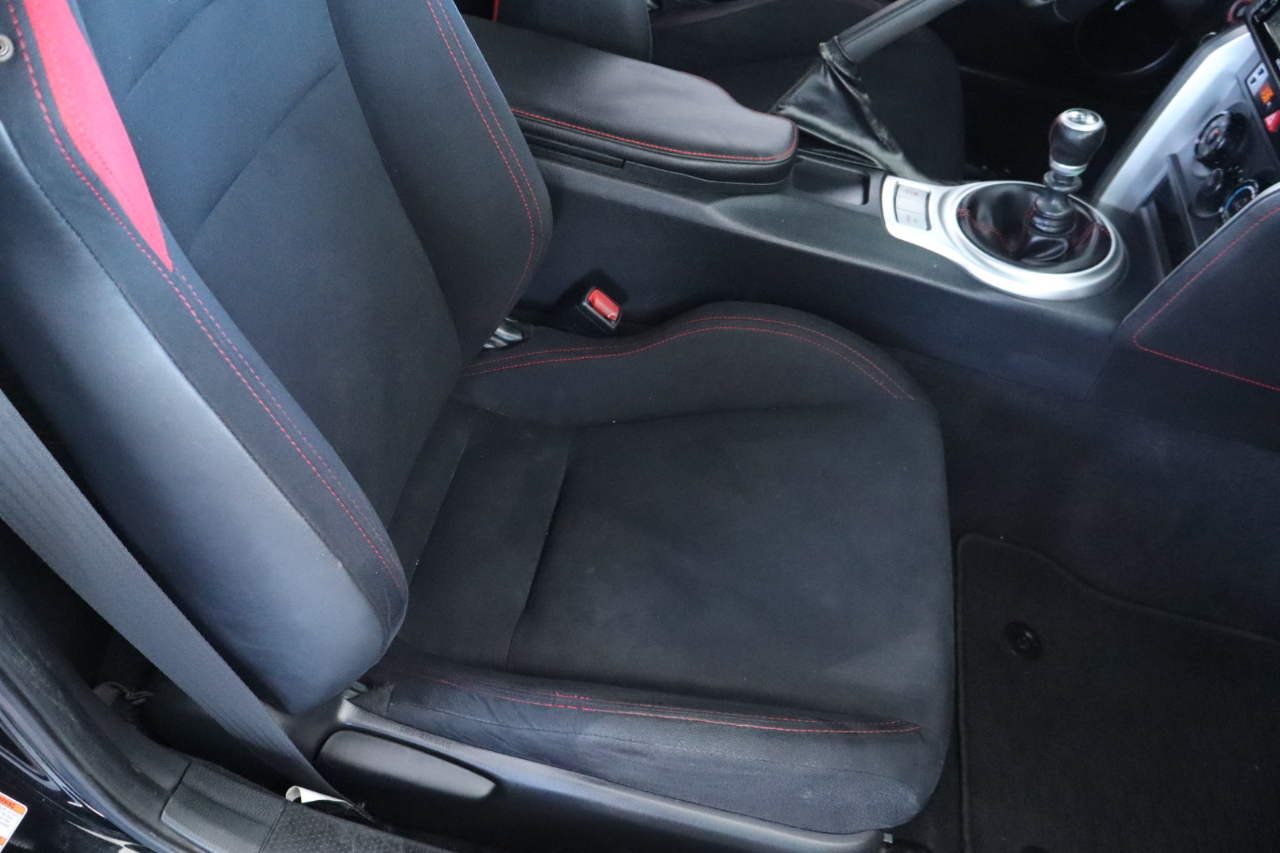 Scion FR-S 2dr Cpe Man (Natl) 2016