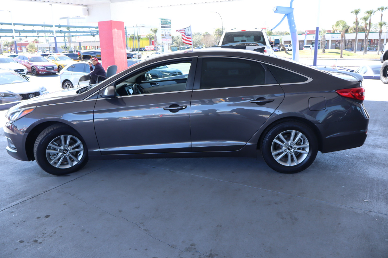 Hyundai Sonata SE 2.4L PZEV 2017