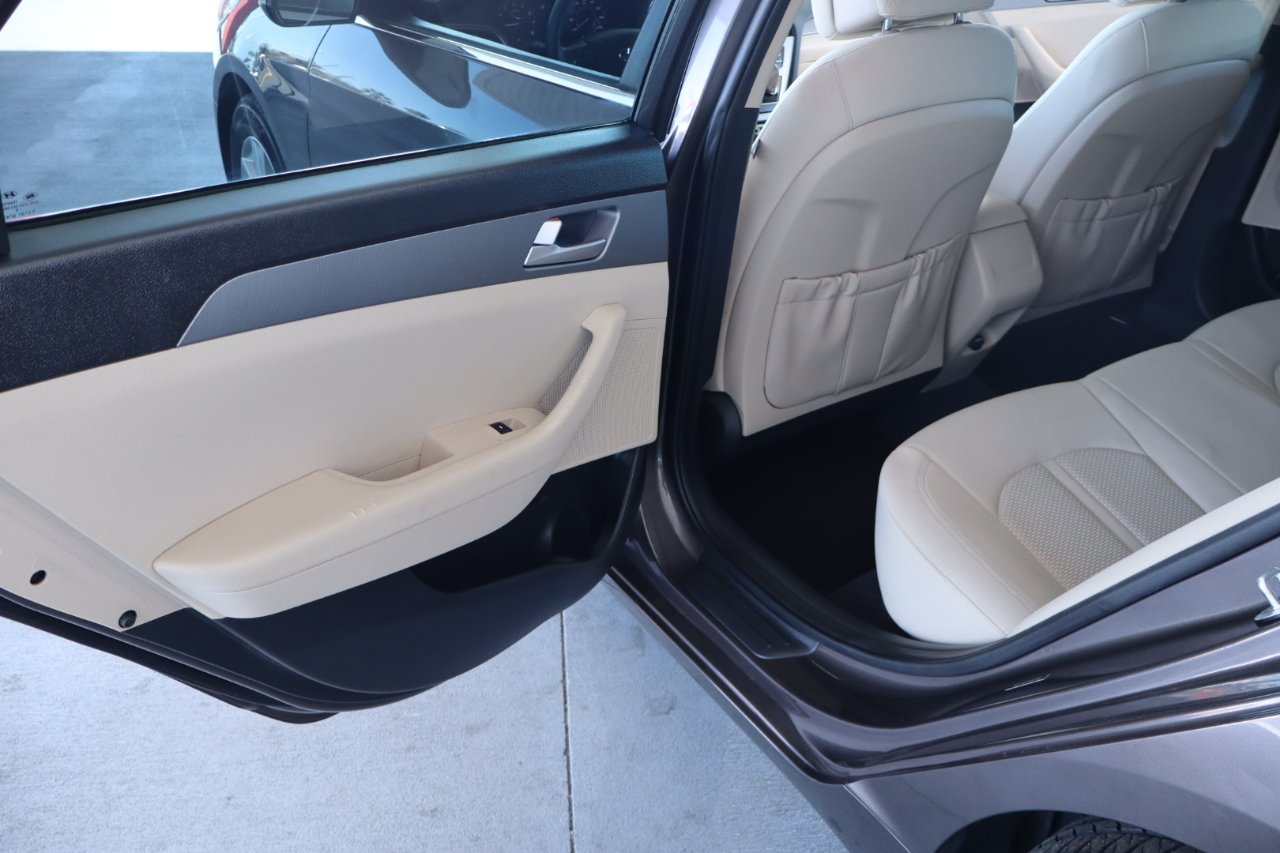 Hyundai Sonata SE 2.4L PZEV 2017