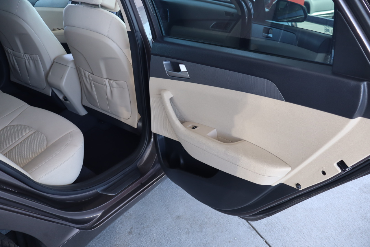 Hyundai Sonata SE 2.4L PZEV 2017