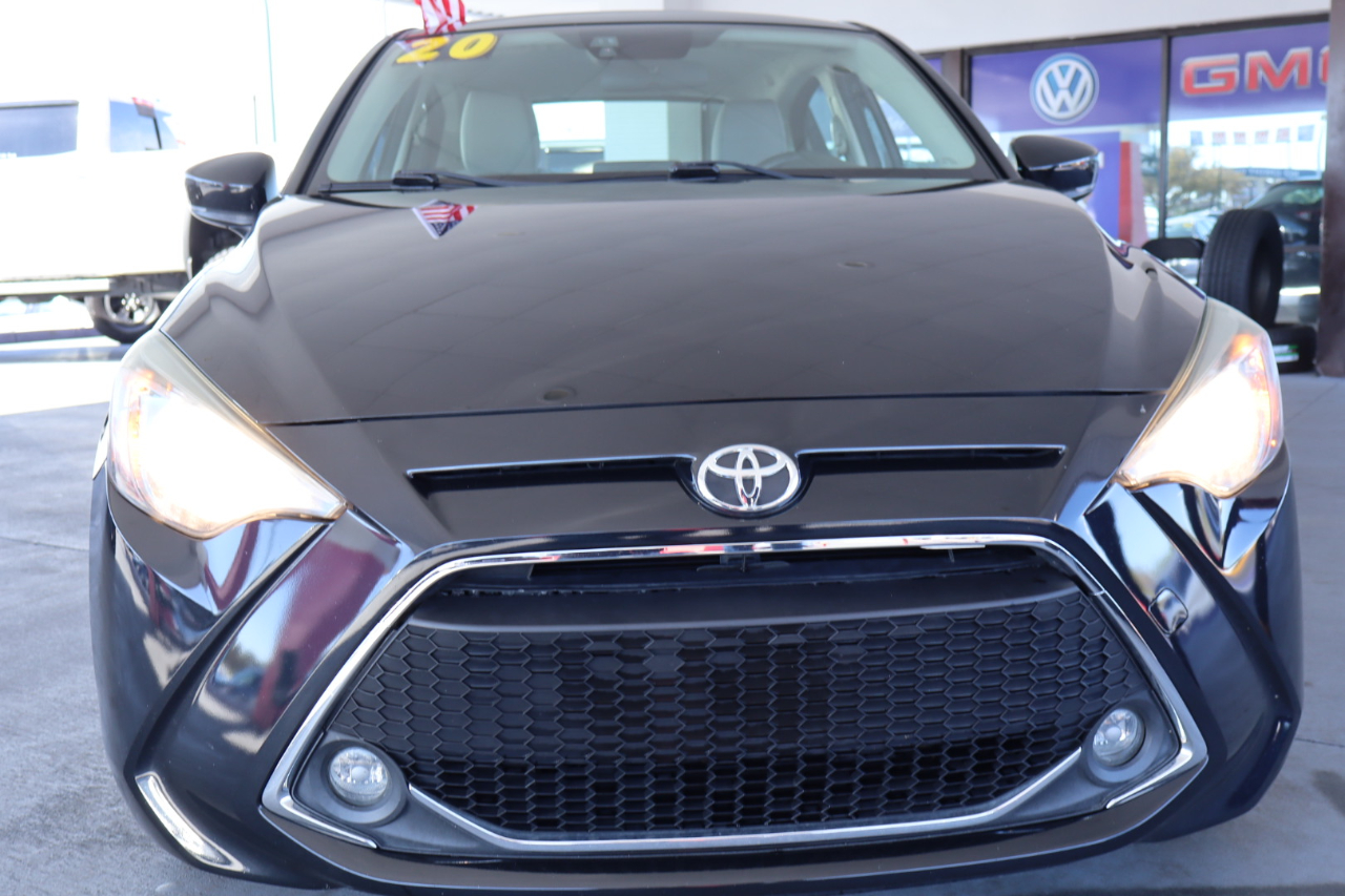 Toyota Yaris Hatchback LE Auto (Natl) 2020