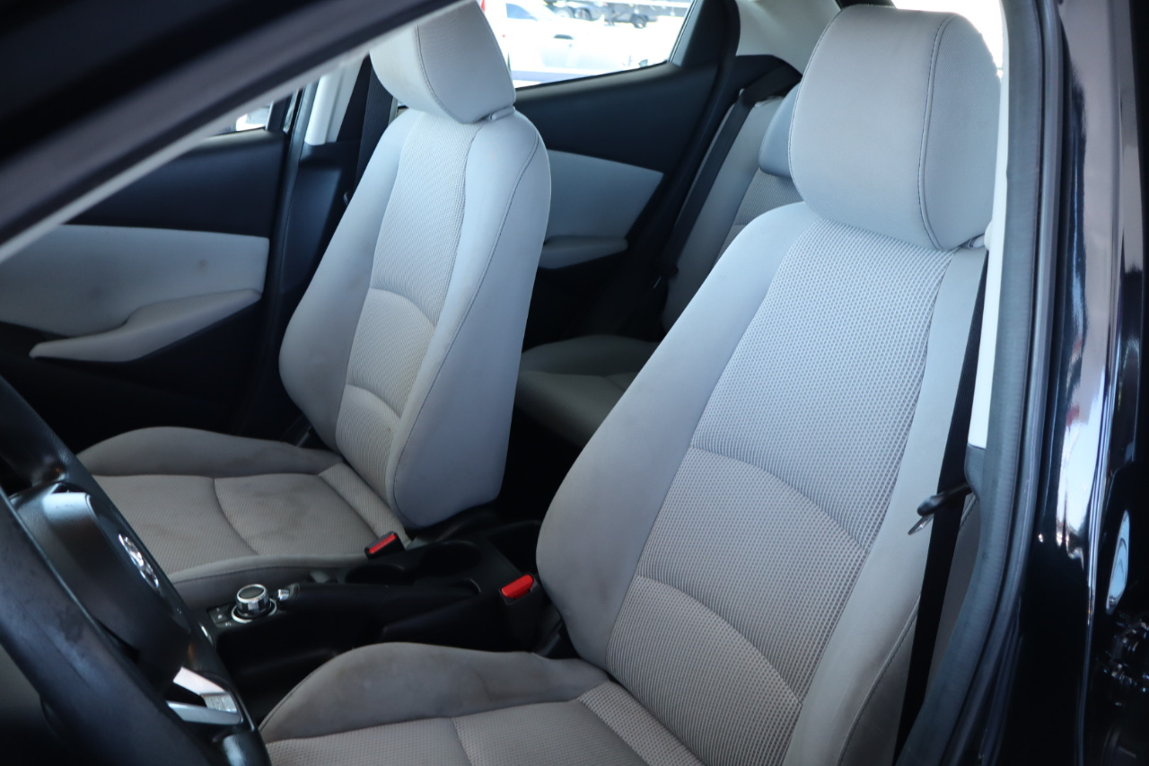 Toyota Yaris Hatchback LE Auto (Natl) 2020