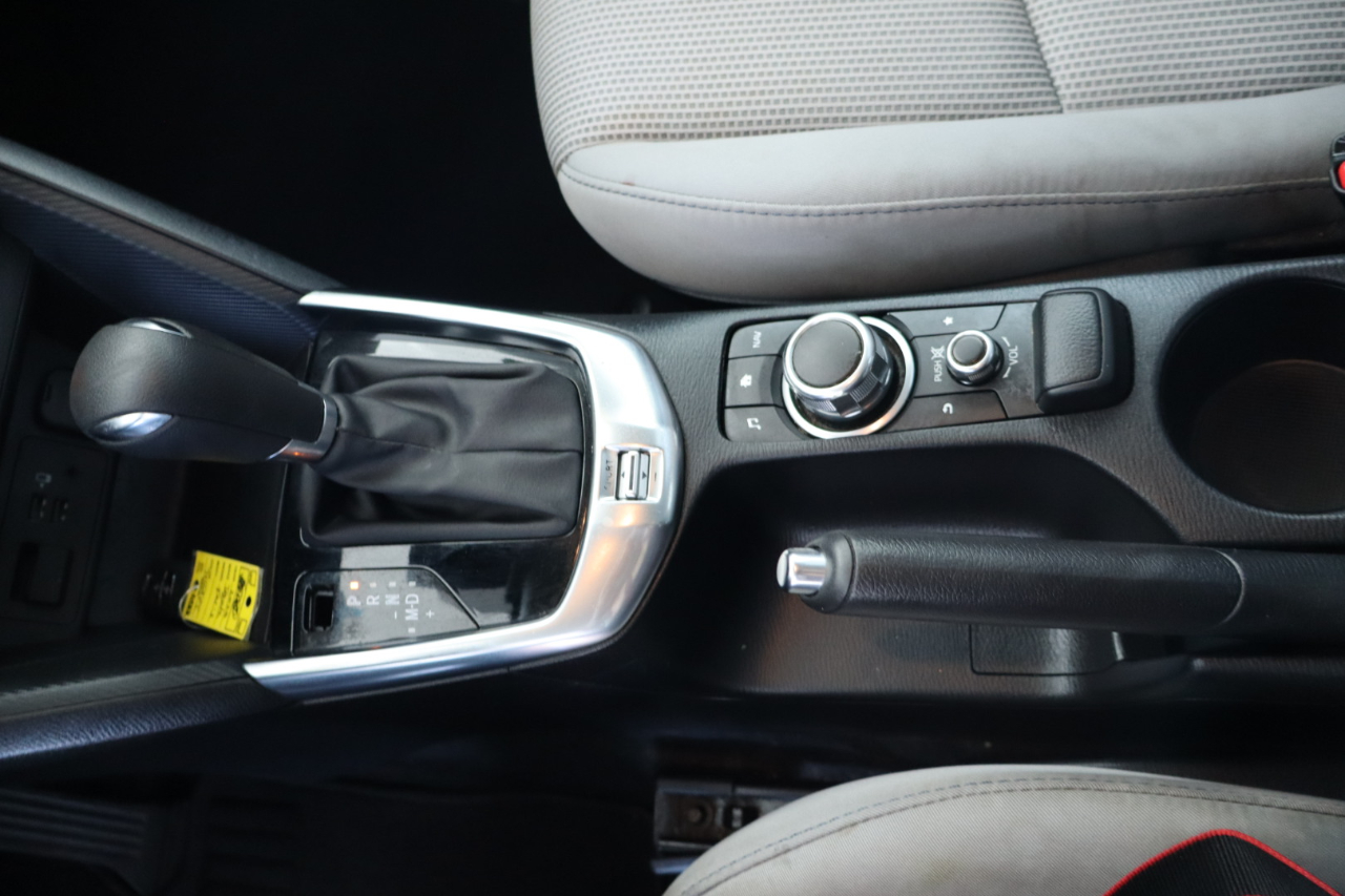 Toyota Yaris Hatchback LE Auto (Natl) 2020